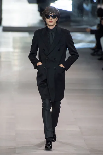Look 15